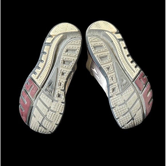 Altra provision 4 women’s size 7 white/burgundy - Picture 5 of 8